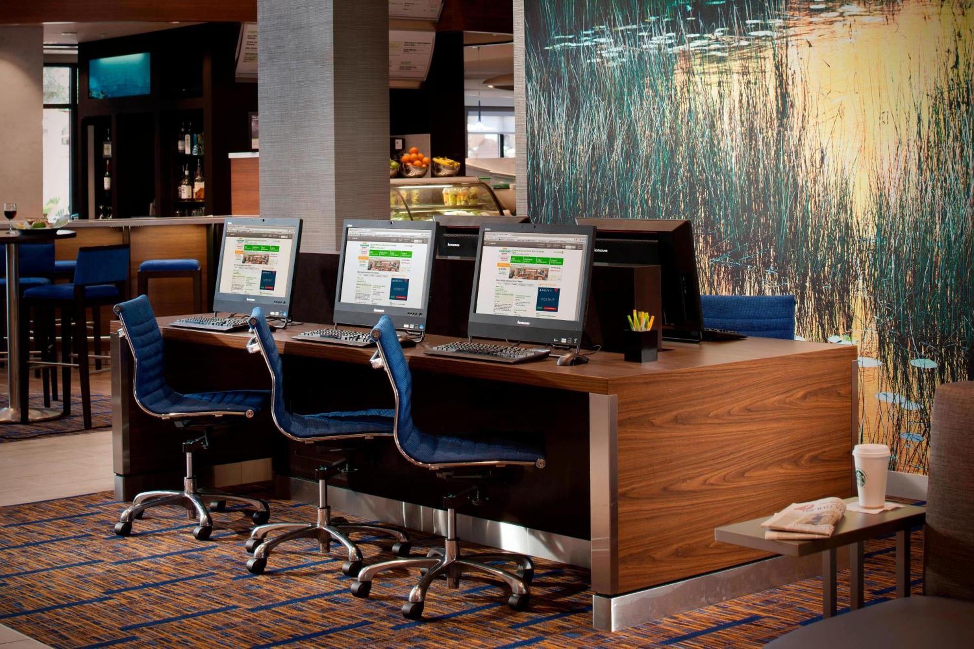 Courtyard By Marriott Orlando Lake Buena Vista In The Marriott Village Екстериор снимка
